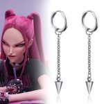 Boucles d’oreilles Mira – KPOP Demon Hunter | Style punk argenté inspiré du film Boucles d’oreilles Mira – KPOP Demon Hunter | Style punk argenté inspiré du film
